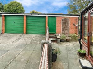 Photo 19- click for photo gallery